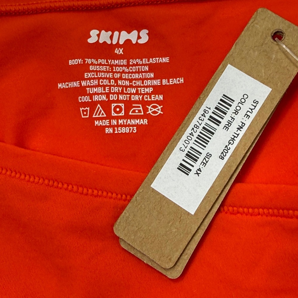 SKIMS Fits Everybody Thong Fire 4X - Picture 4 of 5